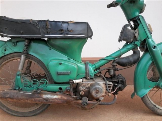 ขาย C50 ถังแยกไม่มีเล่มออกใบซื้อขายเครื่องดีพอใช้อะไหร่เดิมแท้ติดรถเบาะโครงเหล็ก ขาย 5900 บาท