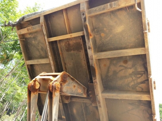 รถฮีโน่ 6 ล้อดั้ม 175 แรงม้า ปี 54   สนใจติดต่อ 081 - 6079515