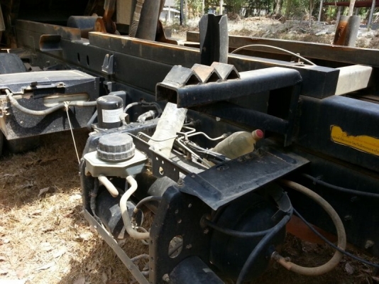 รถฮีโน่ 6 ล้อดั้ม 175 แรงม้า ปี 54   สนใจติดต่อ 081 - 6079515