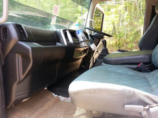 รถฮีโน่ 6 ล้อดั้ม 175 แรงม้า ปี 54   สนใจติดต่อ 081 - 6079515