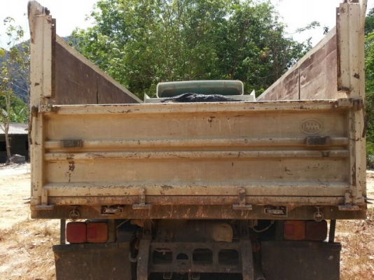 รถฮีโน่ 6 ล้อดั้ม 175 แรงม้า ปี 54   สนใจติดต่อ 081 - 6079515