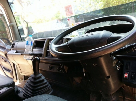 รถฮีโน่ 6 ล้อดั้ม 175 แรงม้า ปี 54   สนใจติดต่อ 081 - 6079515