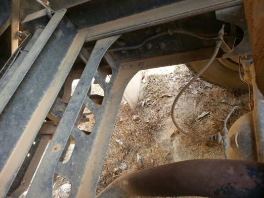 รถฮีโน่ 6 ล้อดั้ม 175 แรงม้า ปี 54   สนใจติดต่อ 081 - 6079515