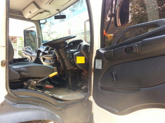 รถฮีโน่ 6 ล้อดั้ม 175 แรงม้า ปี 54   สนใจติดต่อ 081 - 6079515