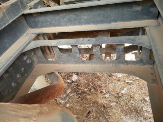 รถฮีโน่ 6 ล้อดั้ม 175 แรงม้า ปี 54   สนใจติดต่อ 081 - 6079515