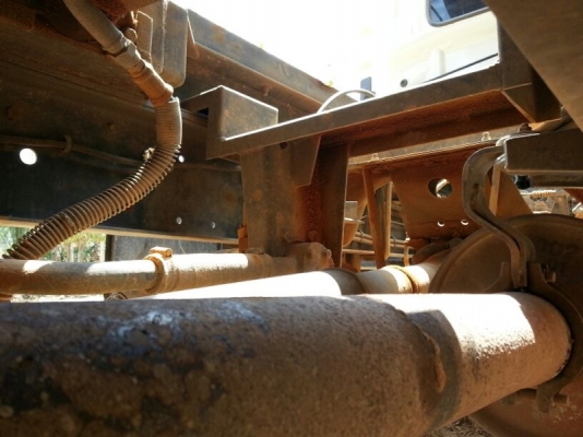 รถฮีโน่ 6 ล้อดั้ม 175 แรงม้า ปี 54   สนใจติดต่อ 081 - 6079515