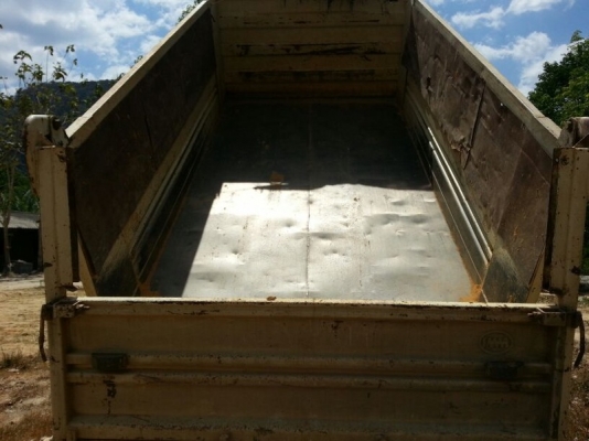 รถฮีโน่ 6 ล้อดั้ม 175 แรงม้า ปี 54   สนใจติดต่อ 081 - 6079515