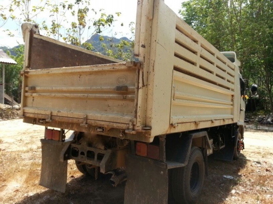 รถฮีโน่ 6 ล้อดั้ม 175 แรงม้า ปี 54   สนใจติดต่อ 081 - 6079515