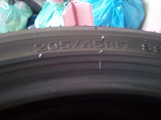 ขายยาง 205/45/17 สวยๆๆๆ