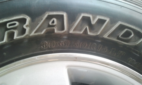 15x7 6/139 ยาง30x9.5R15 ปี11เย็นๆเหลือเท่านี้ครับ แม็กเดิมยางสวยคุ้มครับชุดนี้1ชุดพร้อมส่ง