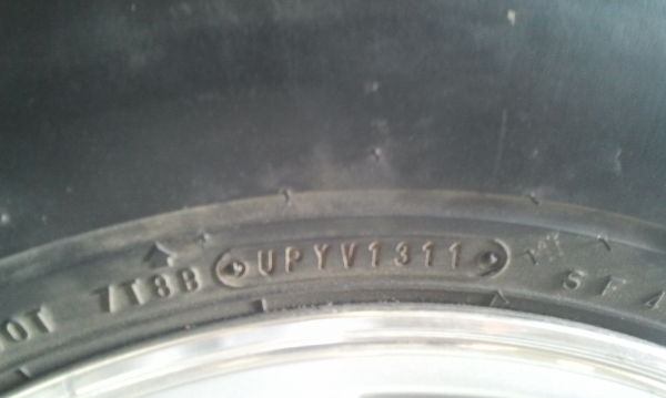 15x7 6/139 ยาง30x9.5R15 ปี11เย็นๆเหลือเท่านี้ครับ แม็กเดิมยางสวยคุ้มครับชุดนี้1ชุดพร้อมส่ง