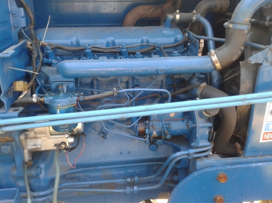 FORD 6600 รถพร้อมใช้งาน เอกสารเล่มทะเบียน อุปกรณ์ 2 ชิ้น จัดได้ 200000  ราคาต่อรองได้ 087-2976734