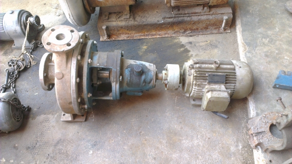 Sell> ขายปั้มสูบน้ำหอยโข่งมือสอง สแตนเลสทั้งตัว พร้อมมอเตอร์ 3 เฟส 3 แรง เข้า 2.5" ออก 1.5" นิ้วครับ