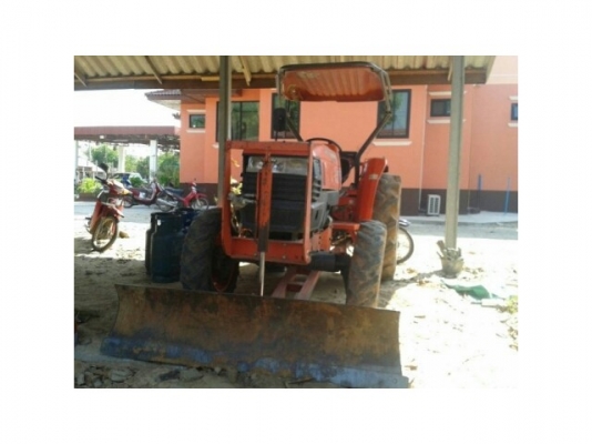 ขายรถไถKUBOTA L4508 ใช้งานน้อย1600ชั่วโมง อุปกรณ์ดันหน้าและผานหลัง