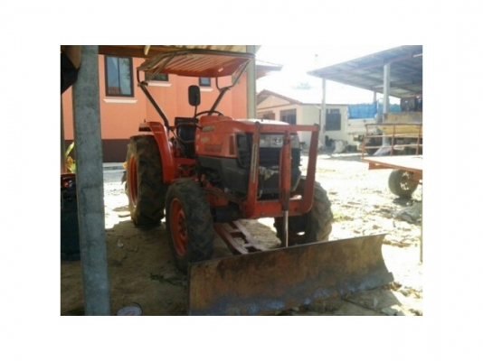 ขายรถไถKUBOTA L4508 ใช้งานน้อย1600ชั่วโมง อุปกรณ์ดันหน้าและผานหลัง