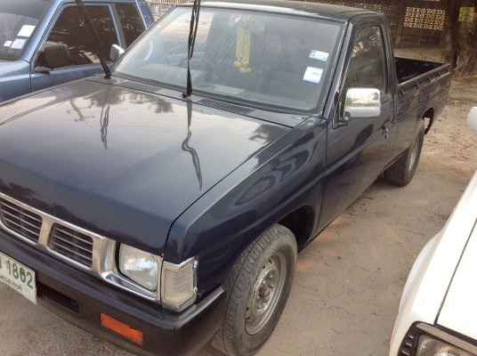 ขายนิสสันบิกเอ็มตอนเดียว ปี95. เครื่อง2.5. ( 88000 )