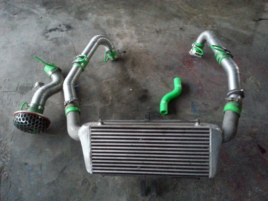 ขายอินเตอใส่ all new d max พร้อมท่อ ครบชุด แบบควั้น ใส่ได้เลยไม่ต้องแปลง