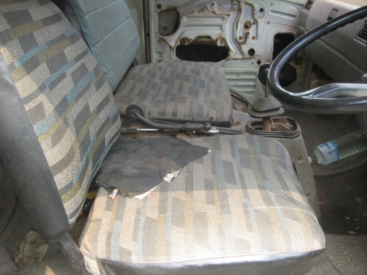 HINO  KM 777  เครื่อง 175 แรง  450,000 บาท