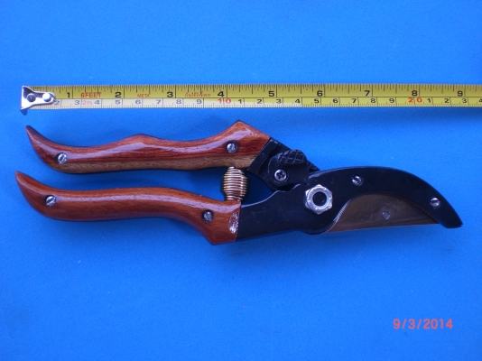 ขายกรรไกรตัดกิ่งคุณภาพทำมือ