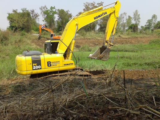 ขายkomatsu pc 200-7