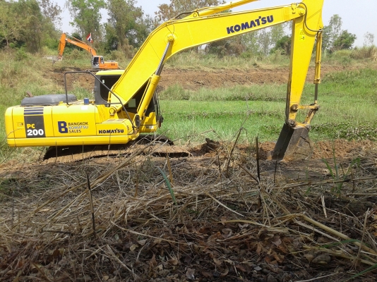 ขายkomatsu pc 200-7