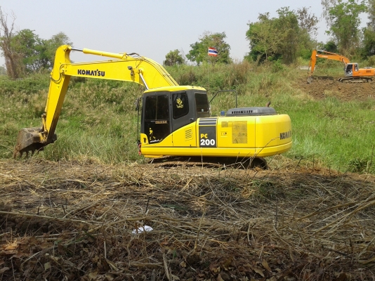 ขายkomatsu pc 200-7