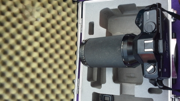 กล้องเก่าพร้อมเลนส์ระยะใกล้Kyocera ยี่ปุ่นพร้อมกระเป๋าสวยๆน่าเก็บมาก3500-ต่อรองได้ สนใจ081-7915677