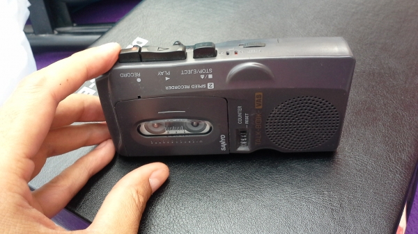 เทปบันทึกเสียงนักข่าวSanyoใช้งานได้ปกติราคาถูกน่าเก็บสะสมเริ่มหายากแล้ว550-