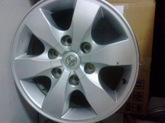 ล้อแม็กซ์ป่าววีโก้แชม์ขอบ16 6รูสภาพใหม่