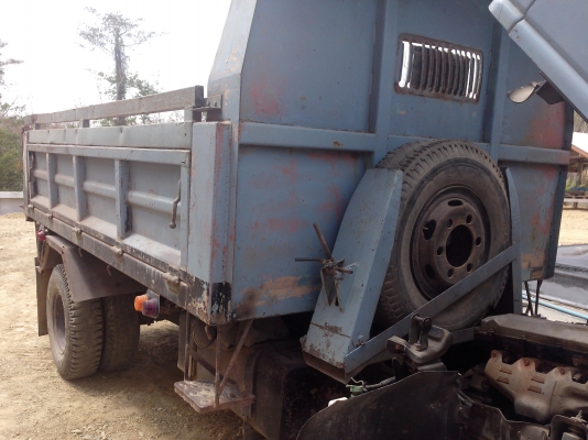 ขายรถ 6 ล้อดัมพ์ ISUZU NPR66LX5T-7103622 เครื่องฝาขาว 120 แรงม้า เฟืองท้าย 145 ราคา 450000