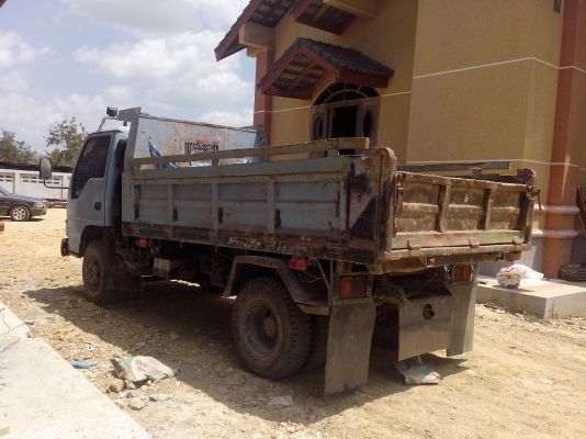 ขายรถ 6 ล้อดัมพ์ ISUZU NPR66LX5T-7103622 เครื่องฝาขาว 120 แรงม้า เฟืองท้าย 145 ราคา 450000