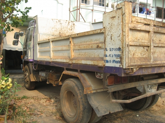 ISUZU   ROCKY    175  แรง   700,000 บาท