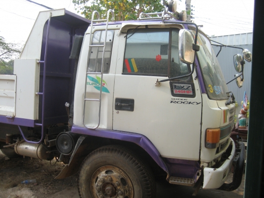 ISUZU   ROCKY    175  แรง   700,000 บาท