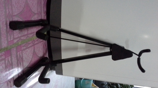 ขาตั้งกีตาร์โปร่ง สวยๆเลยพร้อมใช้300-