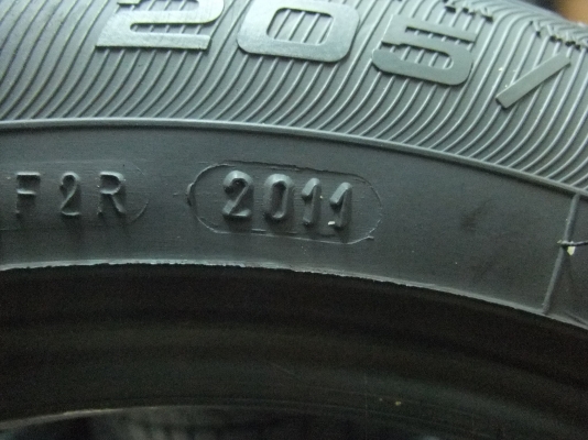 ยาง goodyear 205/55/16 ปี11 มีคู่เดียว สภาพสวยมาก ยาง goodyear 205/55/16 ปี11 มีคู่เดียว สภาพสวยมาก