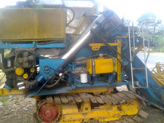 ขายรถเกี่ยวข้าวเกษตรช้างน้อยอุ้ม1.3ตันปรับระดับ