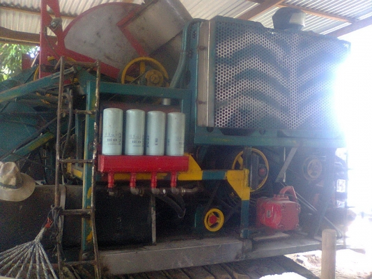 ขายรถเกี่ยวข้าวไทยเส็งมดตะนอย