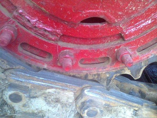 ขายรถเกี่ยวข้าวอุ้มบางไทรการช่างเช็คปั้มและมอเตอร์แล้ว390000บาท