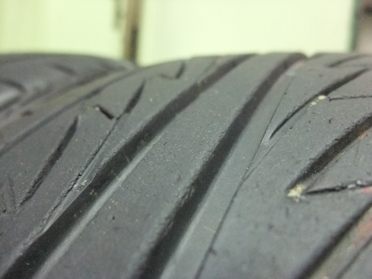 ยาง bridgestone 195/45/16 ปี12