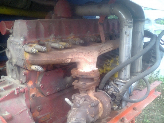 ขายรถเกี่ยวข้าวอุ้ม2.5ตัน 420000บาท