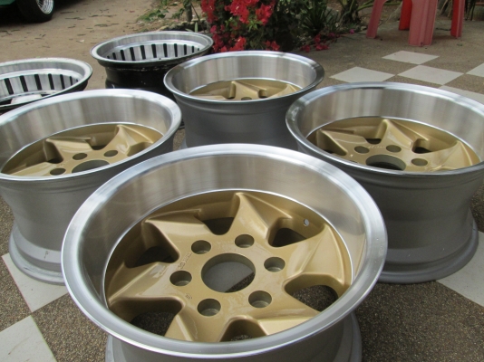 ขายล้อขอบ 15x8.5 et-20 ล้อ 15x8.5 et-20  ล้อสภาพดีเก่าเก็บทำสี(ทองrg2)ปัดเงา