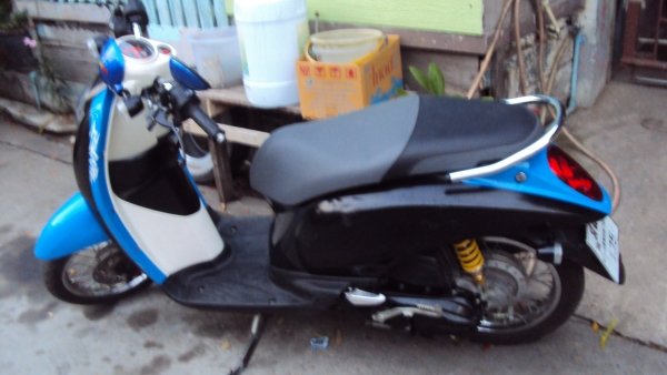 ขายด่วนสกูปี้ไอ ปี54 เครื่องดีราคาถูก17500