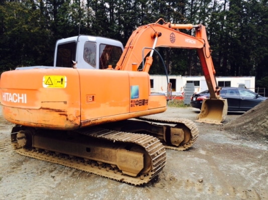ขายด่วน  Hitachi EX120-5  นำเข้าจากญี่ปุ่นยังไม่เคยใช้งานในไทยสภาพสวย เครื่องปั้มดี  ไฟฟ้าครบ  สภาพสวยมากๆๆ