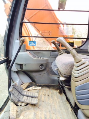 ขายด่วน Hitachi EX120-5 นำเข้าจากญี่ปุ่นยังไม่เคยใช้งานในไทยสภาพสวย เครื่องปั้มดี ไฟฟ้าครบ สภาพสวยมากๆๆ ขายด่วน Hitachi EX120-5 นำเข้าจากญี่ปุ่นยังไม่เคยใช้งานในไทยสภาพสวย เครื่องปั้มดี ไฟฟ้าครบ สภาพสวยมากๆๆ