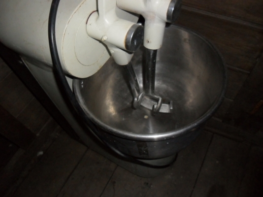 เครื่องนวดแป้ง แบบ 2 แขน เครื่องนวดแป้ง แบบ 2 แขน