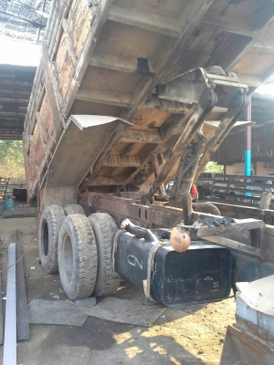 สิบล้ออีซูซุ เครื่อง 6BG1(เครื่องส้ม) เพลาโบกี้ใหญ่ 185 แรง เจ้าของใช้วิ่งดินทุกวัน 081-9426261 (ราคา 750,000บาท) สิบล้ออีซูซุ เครื่อง 6BG1(เครื่องส้ม) เพลาโบกี้ใหญ่ 185 แรง เจ้าของใช้วิ่งดินทุกวัน 081-9426261 (ราคา 750,000บาท)