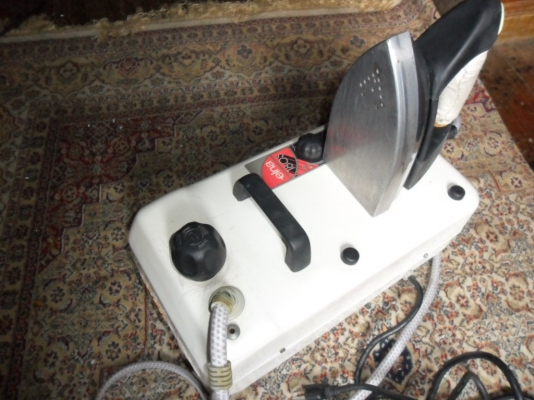 เตารีดไอน้ำelna รุ่น 180s