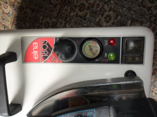 เตารีดไอน้ำelna รุ่น 180s