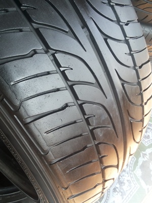 ขายยาง215/50/17 ปี 0712 DUNLOP LM703 1 คู่