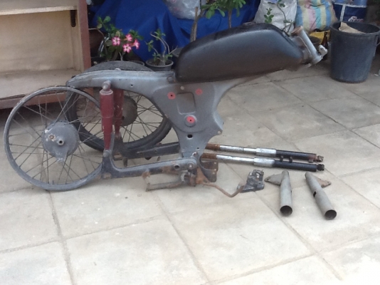 ขายโคลง a100  ราคา 2000